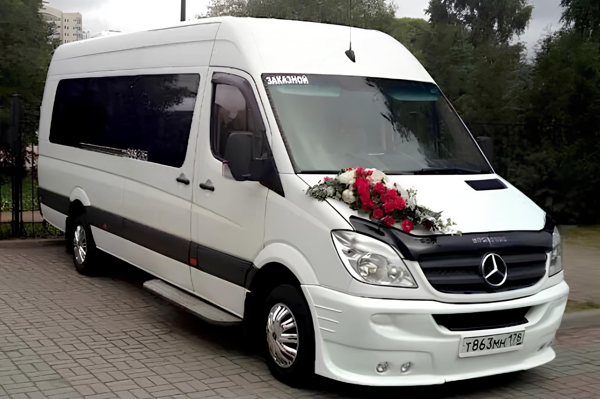 Аренда и заказ микроавтобуса Мерседес Спринтер VIP (Mercedes Sprinter VIP)  на 20 мест в Москве